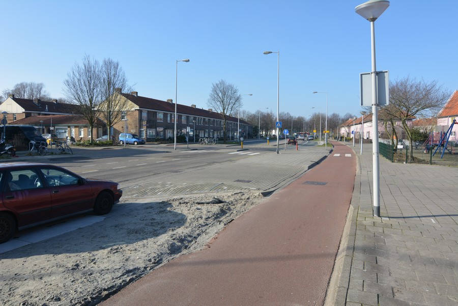 Kamperfoelieweg vanaf Dotterbloemstraat-2