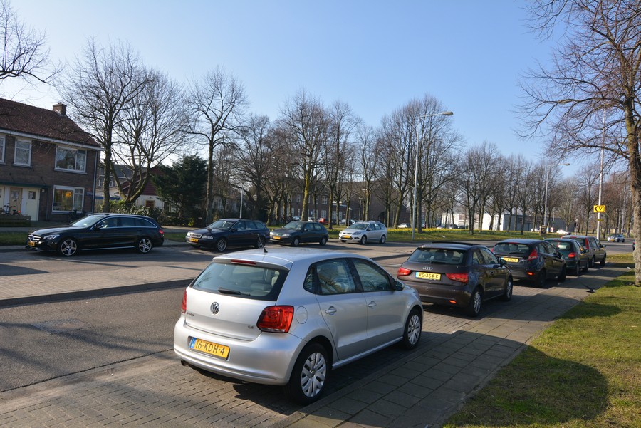 Kamperfoelieweg vanaf nr 224-1