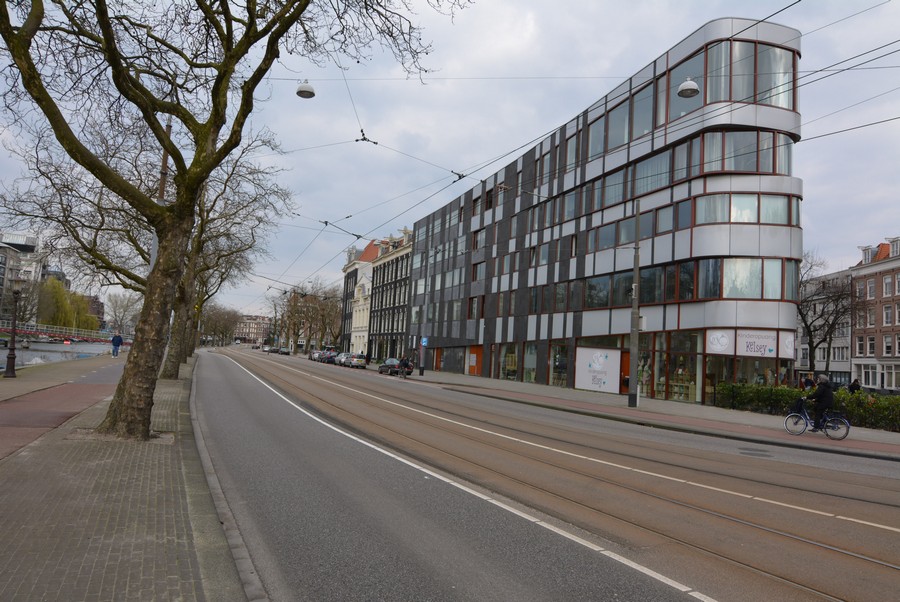 Mauritskade vanaf Linnaeusstraat