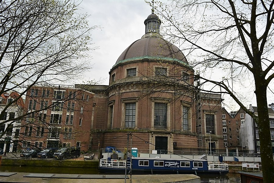 Singel bij Koepelkerk
